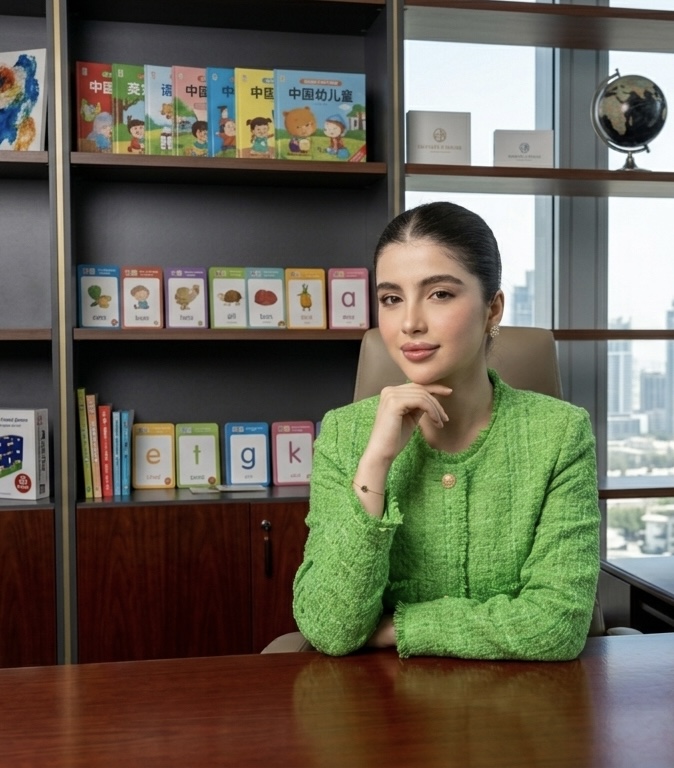 Mia — مؤسس و مدیر Teacher Mia